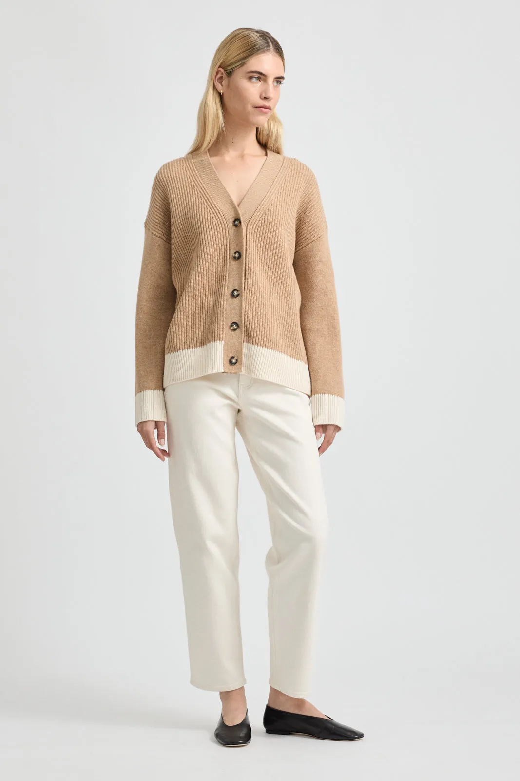 CONTRAST TRIM CARDIGAN