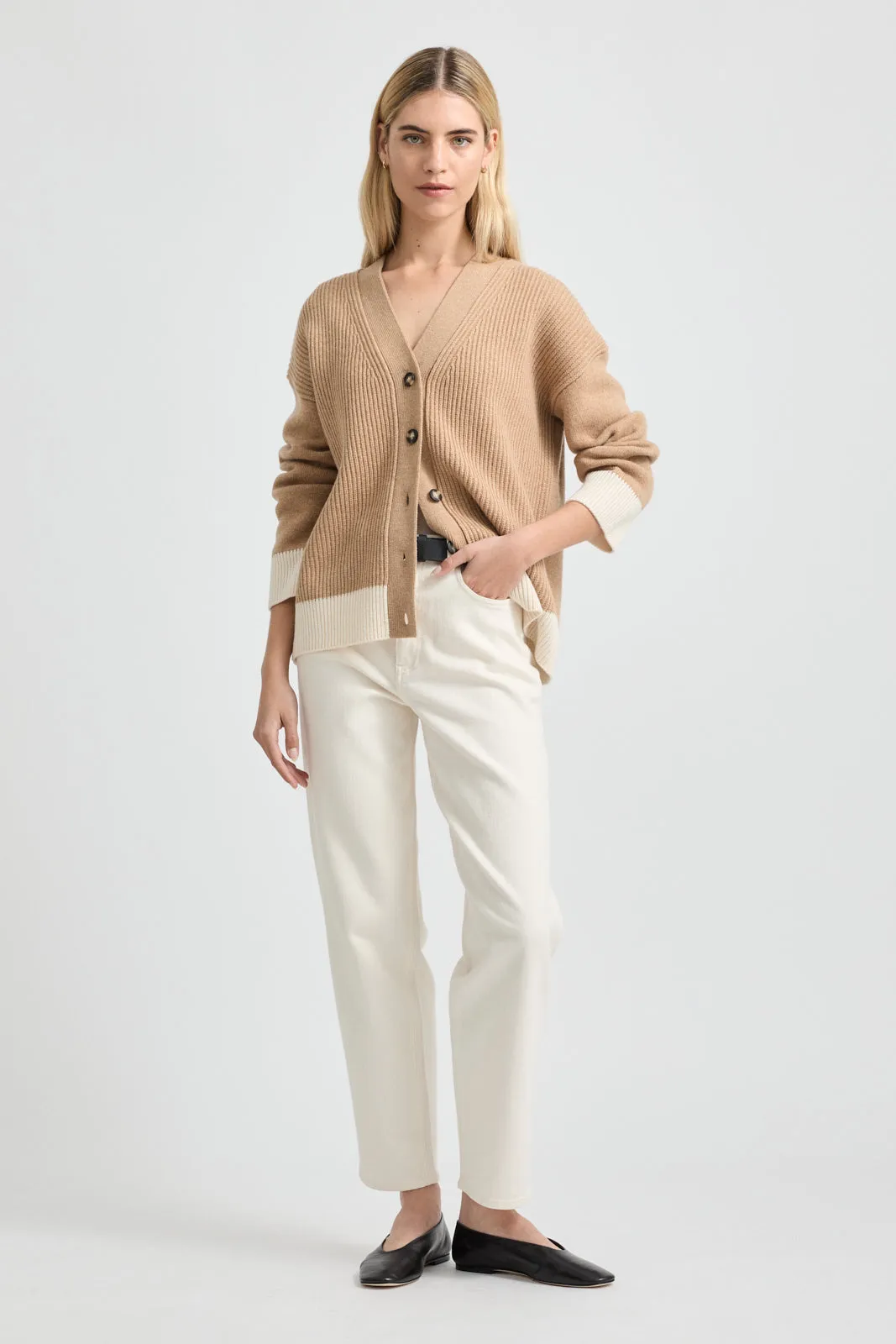 CONTRAST TRIM CARDIGAN