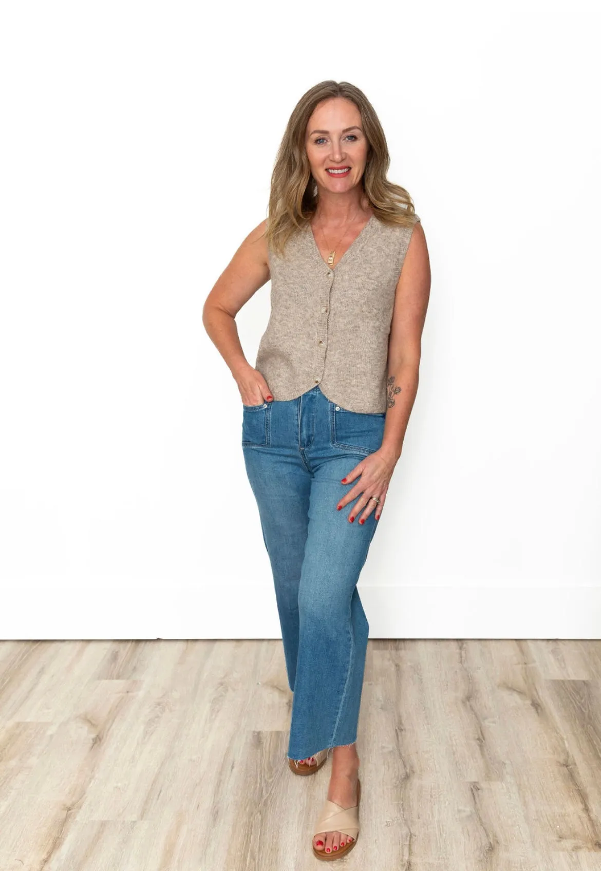 Cropped Straight Leg Jeans
