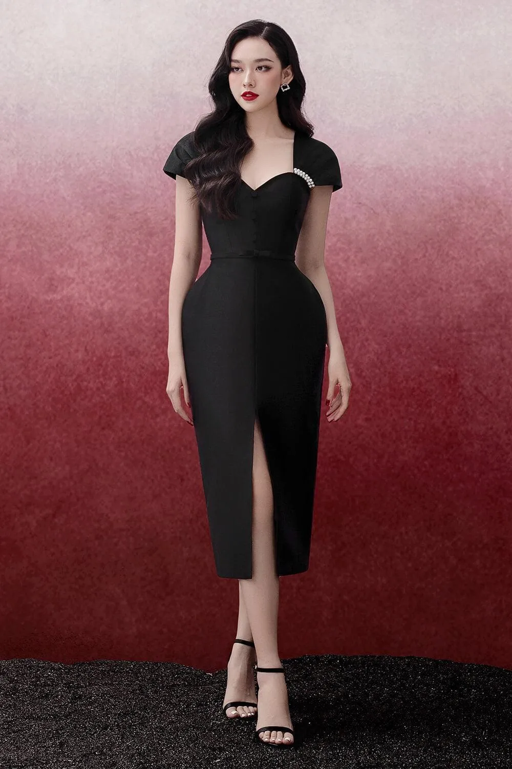Laramie Pegged Sweetheart Neck Trerena Taffeta Midi Dress