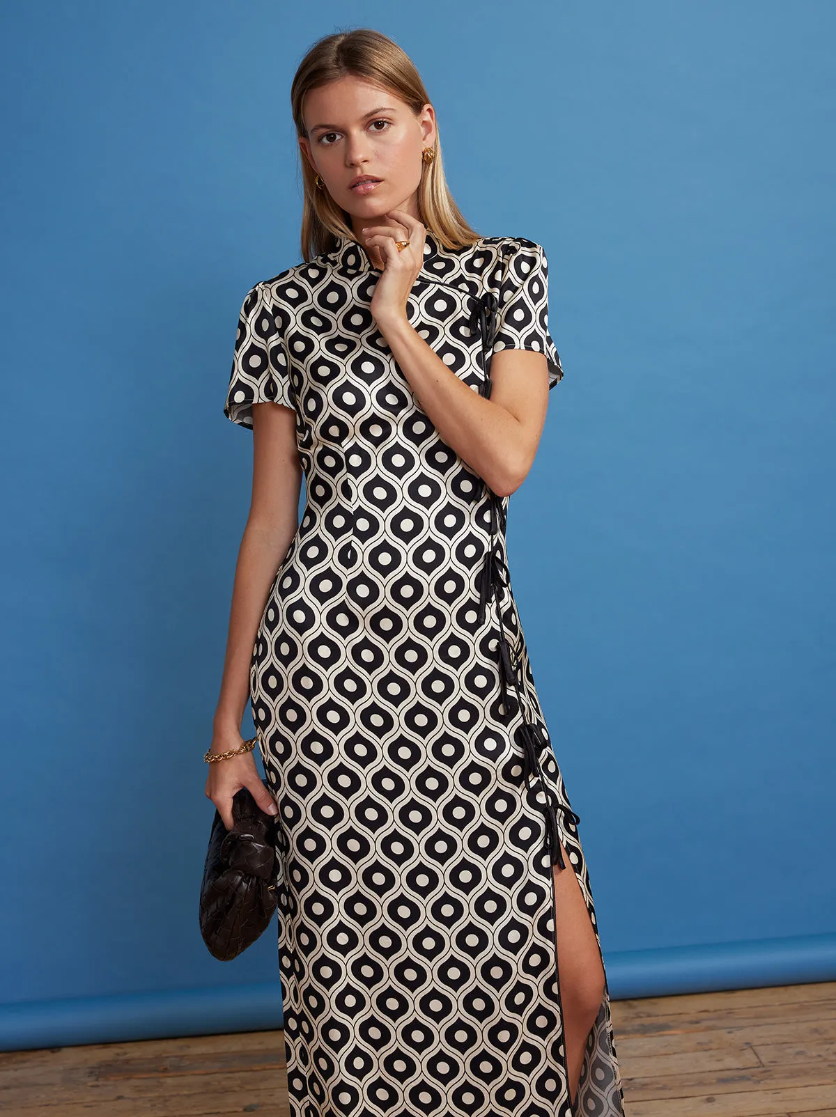 Leia Black Wallpaper Print Midi Dress