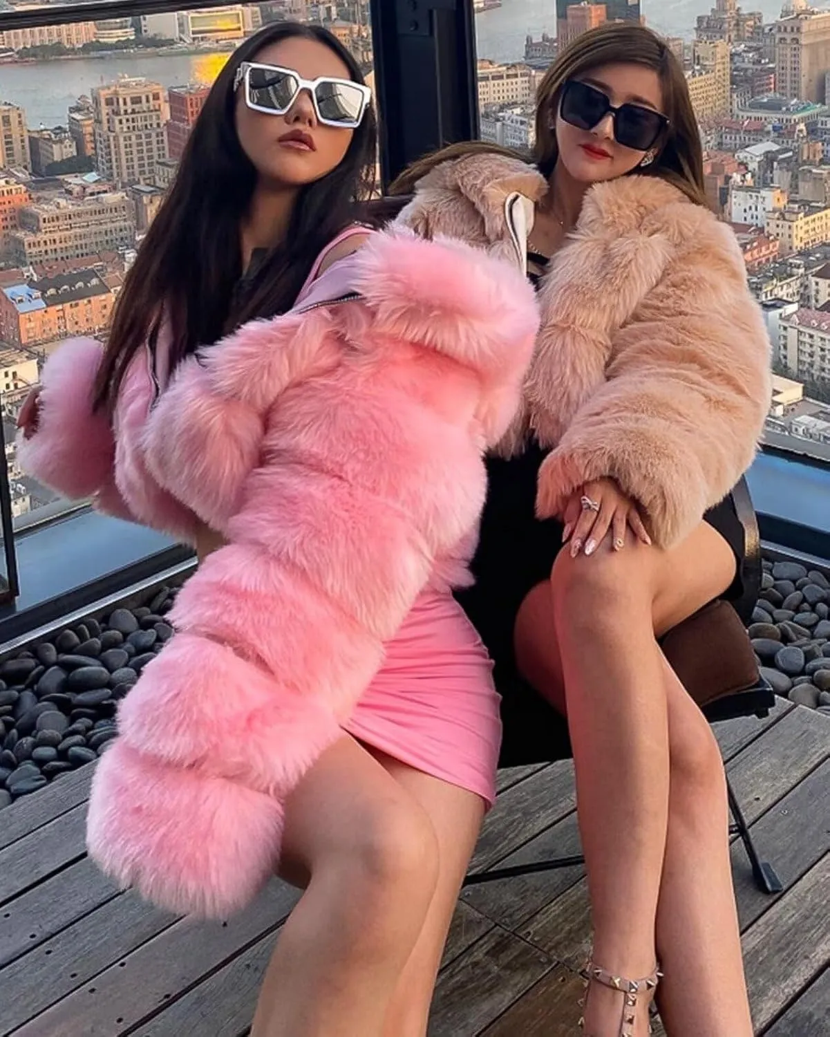 Womens Fluffy Faux Fur Coat Cropped Jacket Y2K Christmas Puffer Jacket with Hood Zip Up Fuzzy Teddy Jacket